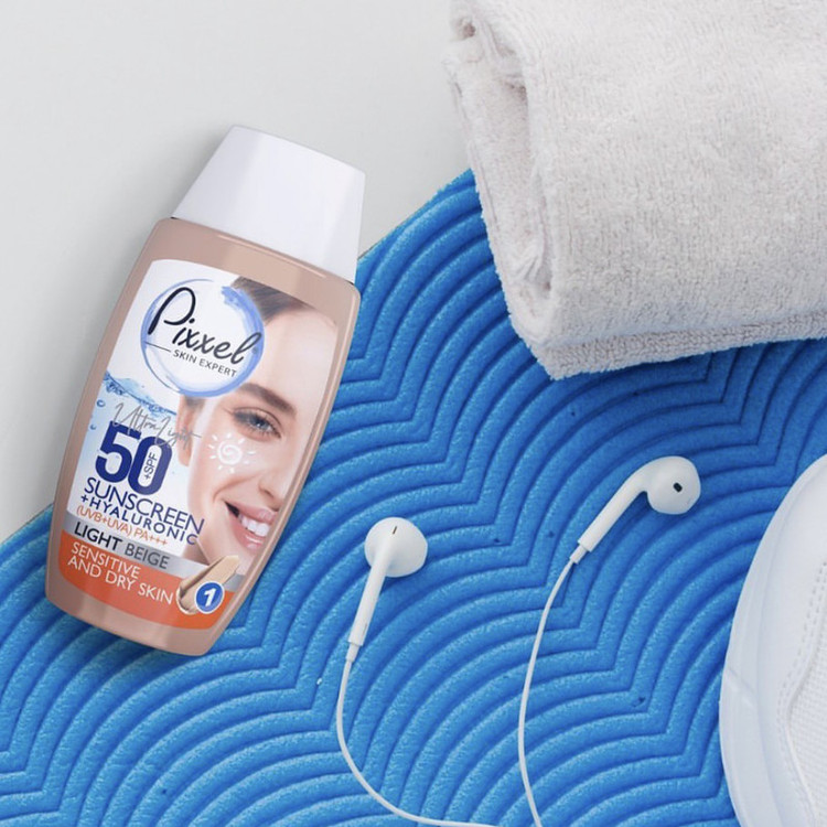 کرم ضدآفتاب رنگی پیکسل +SPF50 مدل LIGHT BEIGE، مناسب پوستهای حساس و خشک، حجم 50 میلیلیتر