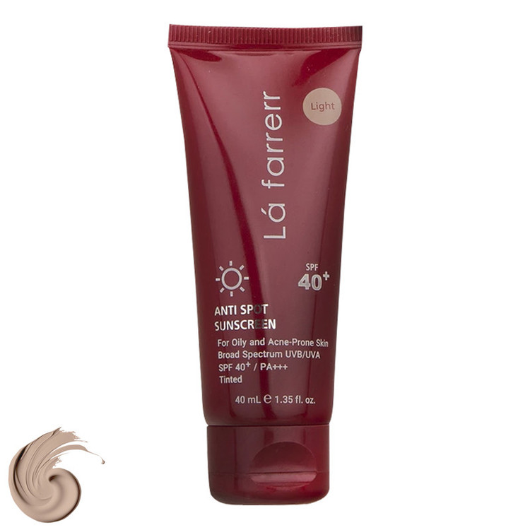 کرم ضدآفتاب و ضدلک رنگی لافارر مدل SPF40-Light، مناسب پوستهای چرب، حجم 40 میلیلیتر