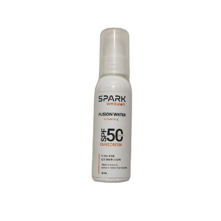 کرم ضد آفتاب بیرنگ صورت اسپارک وودن SPF 50 مدل ویتامین E مناسب برای انواع پوست حجم 50 میلیلیتر