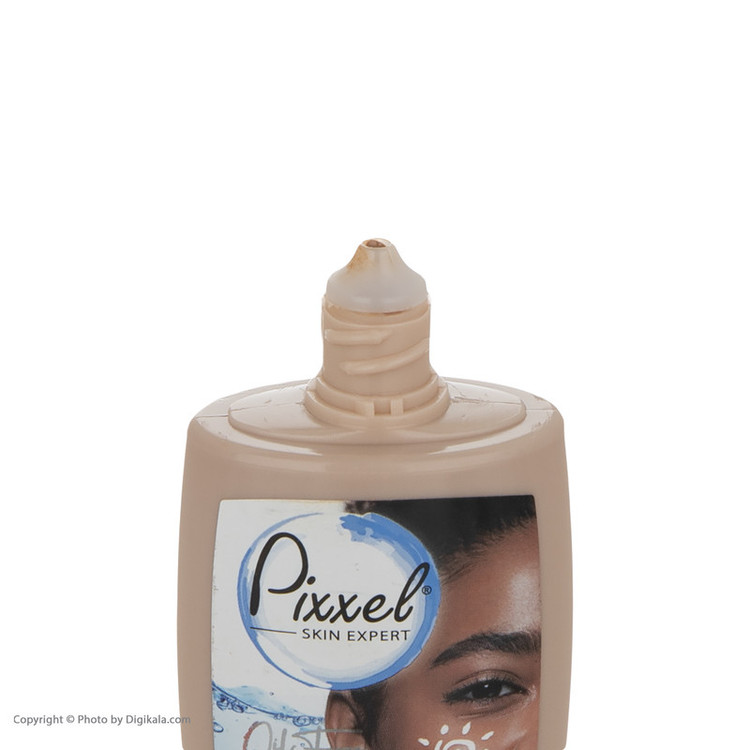 کرم ضد آفتاب رنگی پیکسل، SPF 50، مدل GOLDEN BEIGE، مناسب پوستهای آکنهدار و چرب با تنالیته تیره و حجم 50 میلیلیتر، محافظتکننده در برابر اشعههای UVA و PA ،UVB+++، ضد جوش و آکنه، دارای فرمولاسیون فاقد چربی و هیالورونیک اسید، با ماندگاری 2 ساعته