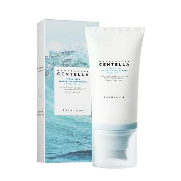 کرم ضد آفتاب بدون رنگ سانتلا SPF 50 مدل Water Fit Sun Serum مناسب پوستهای نرمال، حساس و خشک حجم 50 میلیلیتر