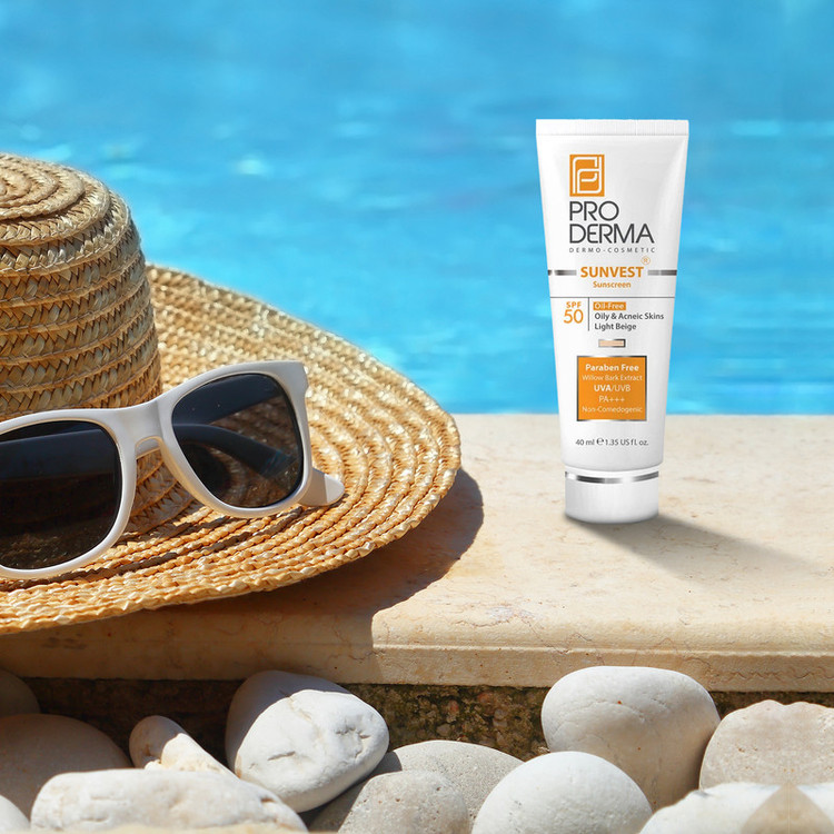 کرم ضد آفتاب رنگی پرودرما، SPF 50، مدل 50 Sunvest، مناسب پوستهای آکنهدار و چرب با تنالیته روشن و حجم 40 میلیلیتر، محافظتکننده در برابر اشعههای UVA و UVB، غیر کومدونزا و فاقد پارابن، PA+++، دارای فرمولاسیون فاقد چربی،با ماندگاری 2 ساعته