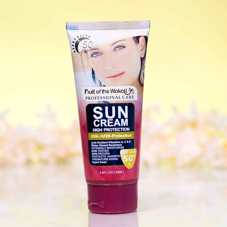 کرم ضد آفتاب بدون رنگ وکالی SPF 50 مدل wl491 مناسب انواع پوست حجم 130 میلیلیتر