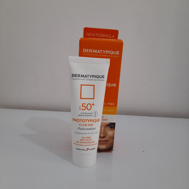 کرم ضدآفتاب بیرنگ دست، صورت درماتیپیک SPF50 مدل فلوءیدمت مناسب برای پوست چرب حجم 50 میلیلیتر