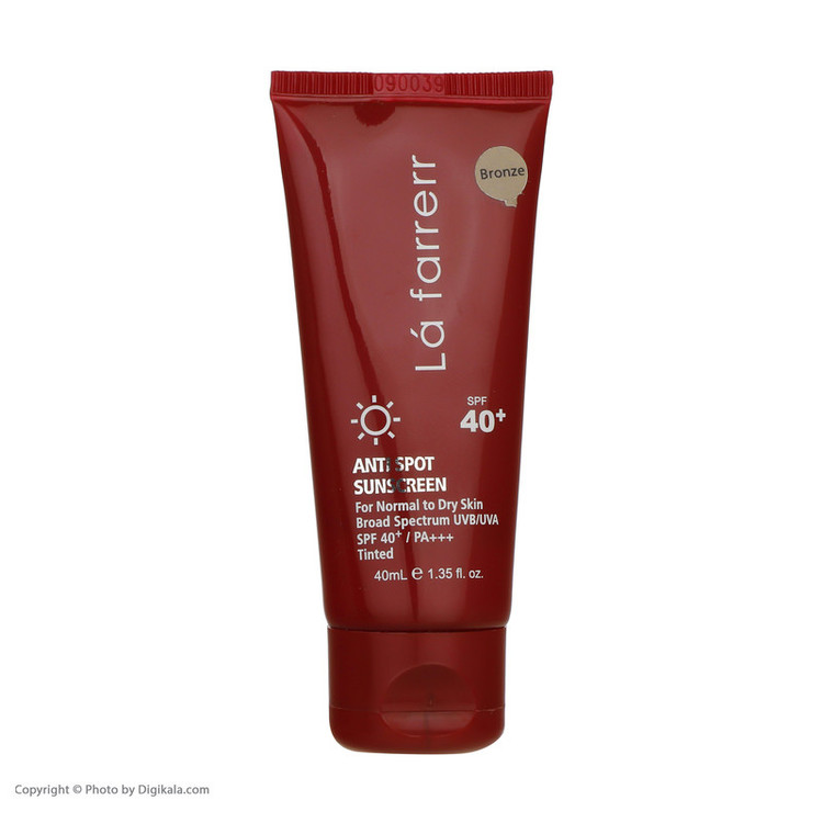 کرم ضدآفتاب رنگی لافارر مدل SPF40، مناسب پوستهای معمولی و خشک، حجم 40 میلیلیتر
