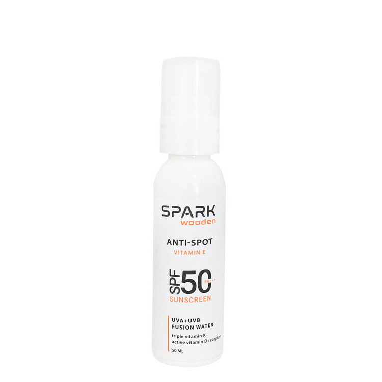 کرم ضد آفتاب بیرنگ دست و صورت و بدن اسپارک وودن SPF 50 مدل ویتامین E مناسب برای انواع پوست حجم 50 میلیلیتر