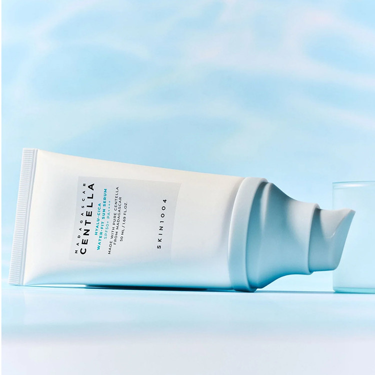 کرم ضد آفتاب بدون رنگ اسکین 1004 SPF 50 مدل Hyalu-Cica Water محافظ UVA ،UVB، مناسب برای انواع پوست، حجم 50 میلیلیتر