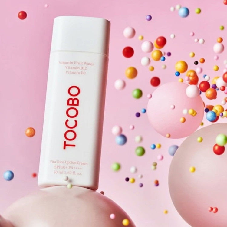 کرم ضد آفتاب بدون رنگ توکوبو SPF 50 مدل Vita Tone Up مناسب انواع پوست حجم 50 میلیلیتر