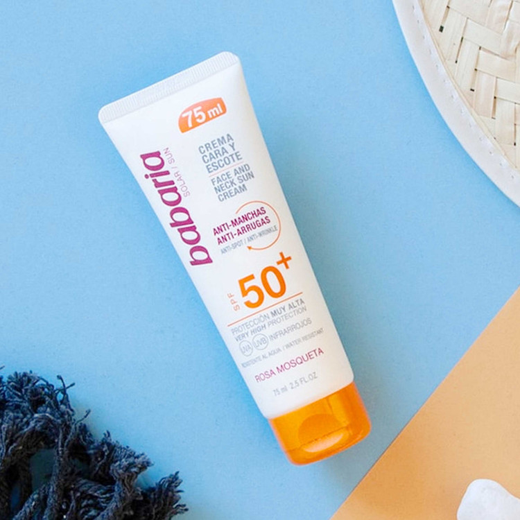 کرم ضد آفتاب بدون رنگ باباریا SPF 50 مدل ROSA MOSQUETA مناسب برای انواع پوست حجم 75 میلیلیتر