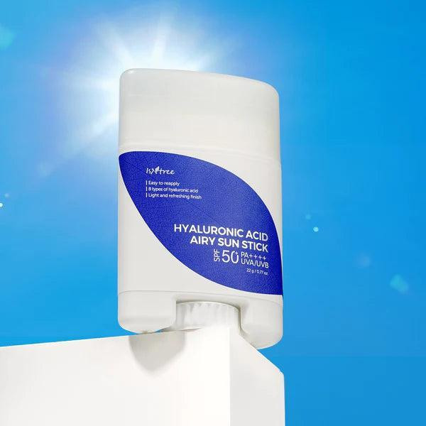 کرم ضد آفتاب بدون رنگ ایزنتری SPF 50 مدل هیالورونیک اسید مناسب انواع پوست وزن 22 گرم