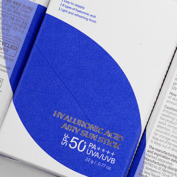 کرم ضد آفتاب بدون رنگ ایزنتری SPF 50 مدل هیالورونیک اسید مناسب انواع پوست وزن 22 گرم