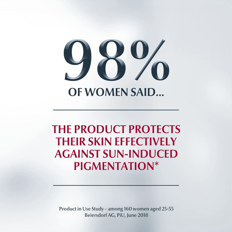 فلوئید ضد آفتاب بدون رنگ اوسرین SPF 50 مدل Pigment Control مناسب انواع پوست حجم 50 میلیلیتر