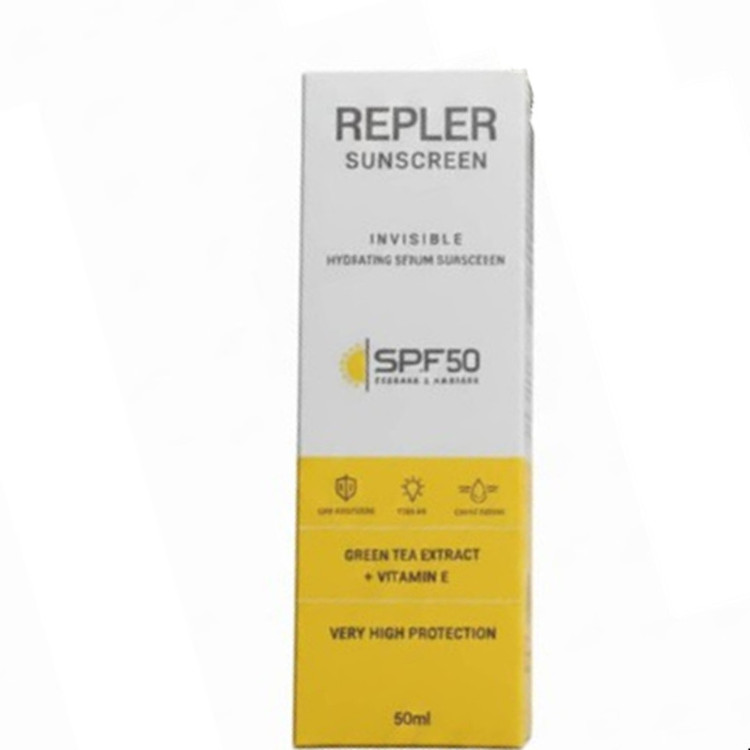 کرم ضدآفتاب بیرنگ صورت رپلر SPF 50 مدل ویتامین E محافظ UVA/UVB مناسب برای انواع پوست حجم 50 میلیلیتر