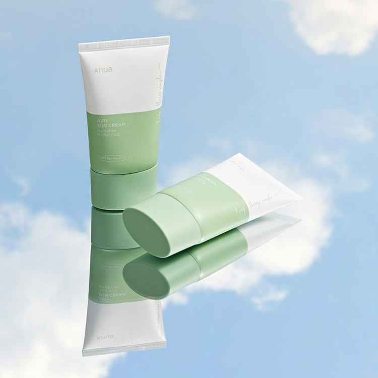 کرم ضد آفتاب بی رنگ آنوا SPF 50 مدل Airy محافظ UVA ،UVB و 50 PA+++، ضد حساسیت، مناسب انواع پوست معمولی و حساس حجم 50 میلیلیتر