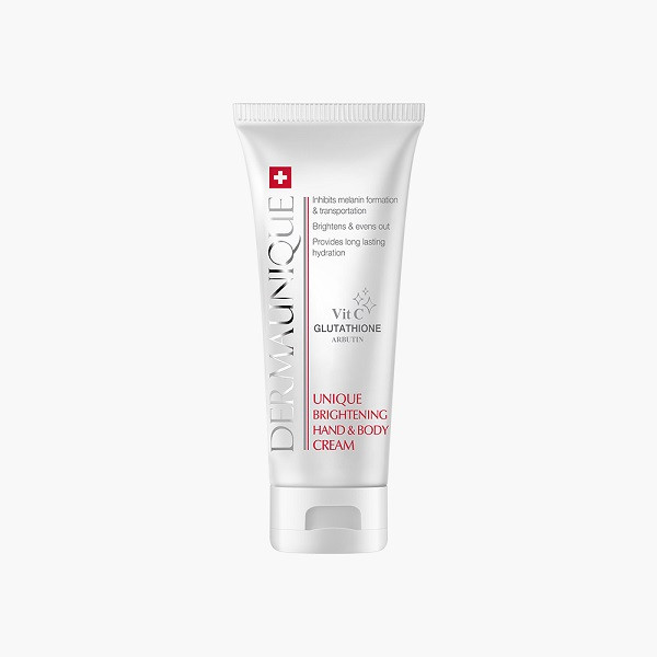 کرم ضد آفتاب بی‌رنگ دست و صورت درمایونیک SPF 50 مدل OIL FREE ‌محافظ در برابر UVA و UVB مناسب برای انواع پوست حجم 50 میلی‌لیتر