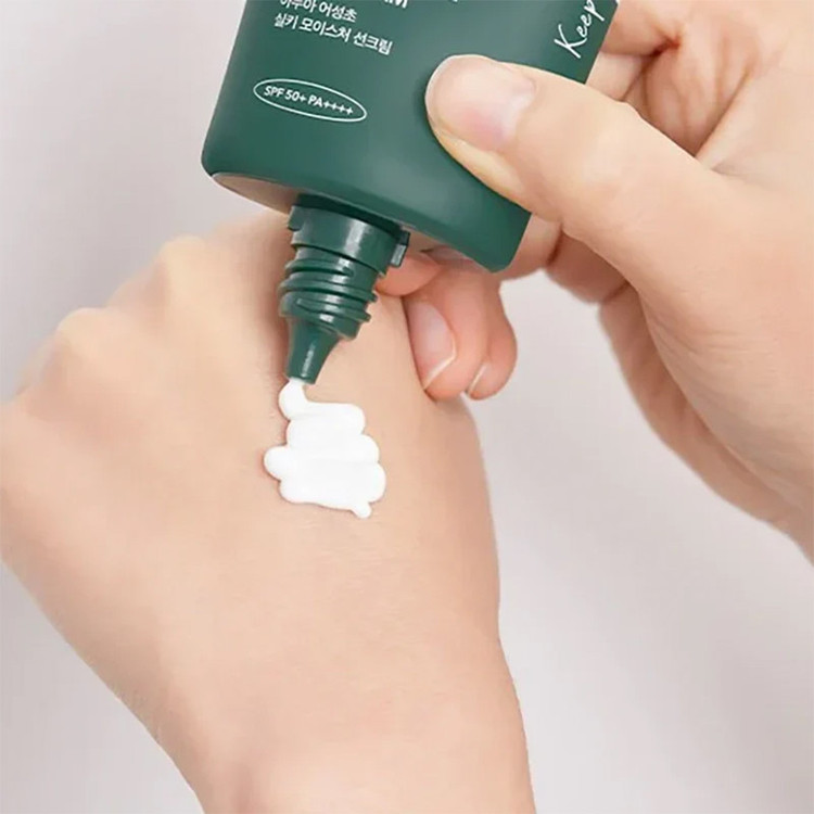 کرم ضد آفتاب بیرنگ دست، صورت آنوا SPF 50 مدل heartleaf محافظ UVA ،UVB مناسب برای انواع پوست حجم 50 میلیلیتر