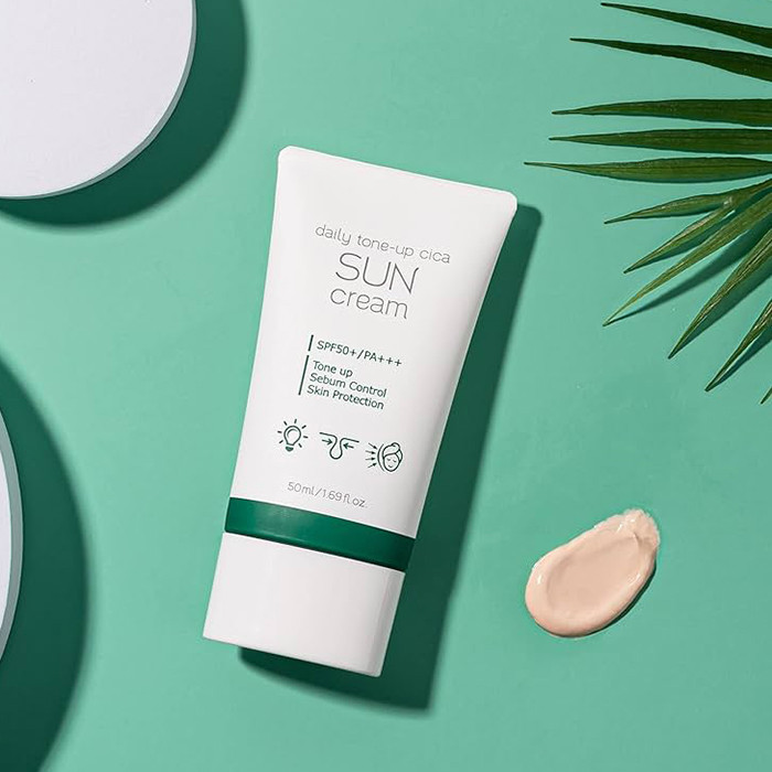 کرم ضد آفتاب رنگی پرتی SPF 50 مدل تون آپ مناسب انواع پوست حجم 50 میلیلیتر