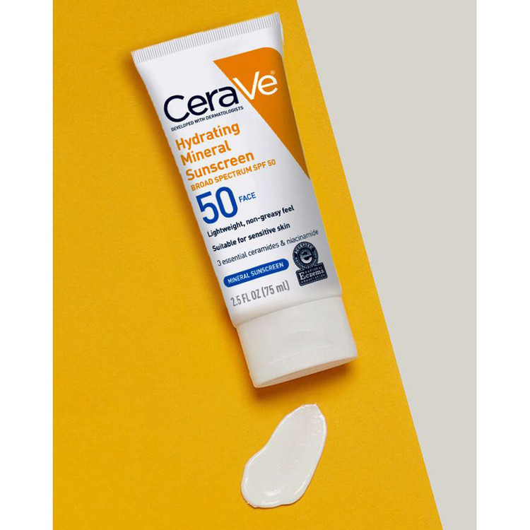 لوسیون ضد آفتاب بدون رنگ سراوی SPF 50 مدل Hydrating Mineral مناسب انواع پوست حجم 75 میلیلیتر