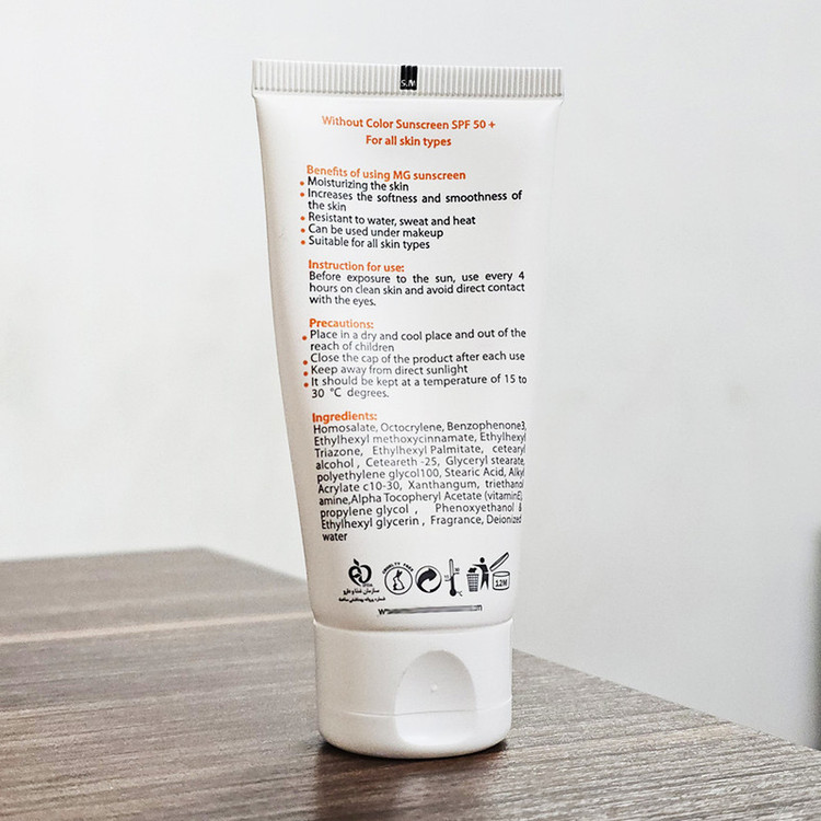 کرم ضد آفتاب بدون رنگ ام جی تک SPF 50 مدل آلوئه ورا و ویتامین E محافظ UVA و UVB ، آبرسان ، نرم کننده و ضد آب ، مناسب انواع پوست حجم 60 میلی لیتر