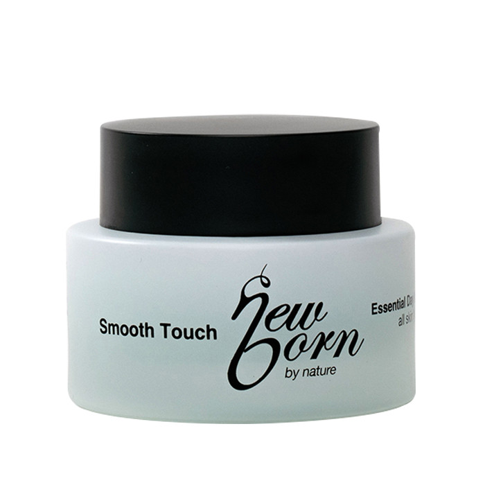 کرم مرطوب کننده نیو بُرن مدل Smooth Toch مناسب برای پوست های چرب حجم 50 میلی لیتر