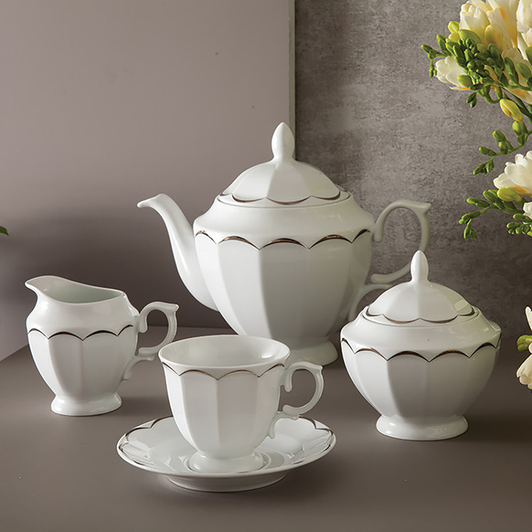 سرویس چای خوری 17 پارچه چینی زرین ایران سری نئوکلاسیک مدل نارسیس پلاتینی درجه یک